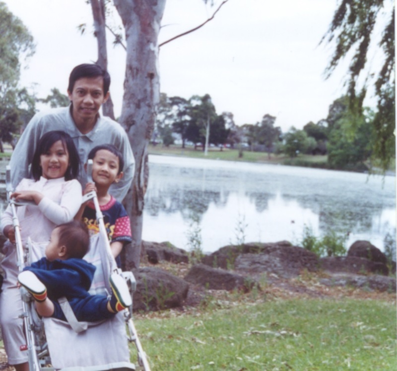 /imgs/www/2001-00-00xAustraliaxCoburg-Lake-Park.jpg.jpg