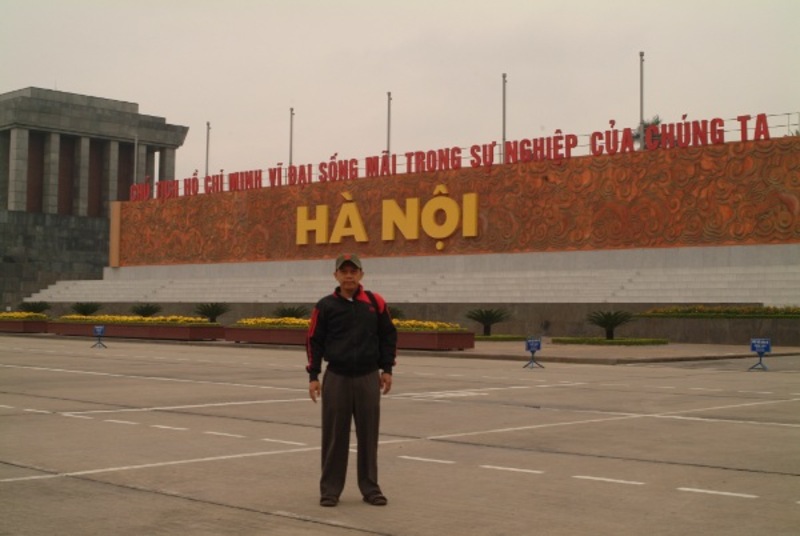 /imgs/www/2011-01-03xVietnam-HanoixMosuoleum.jpg.jpg